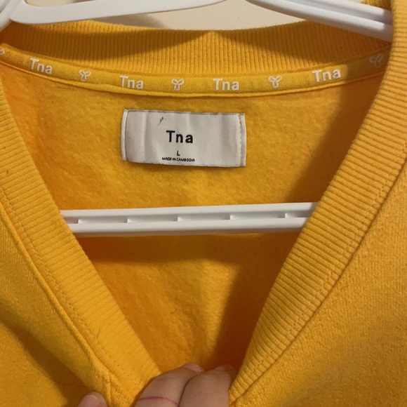 TNA crewneck in a bright yellow, L (fits like a medium), warm and comfortable! - Picture 2 of 2